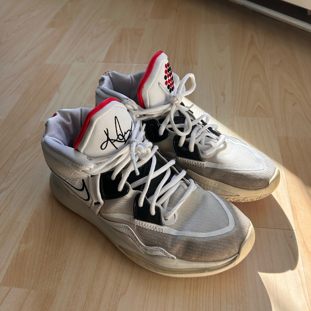 Nike Kyrie Infinity Basketball Shoes